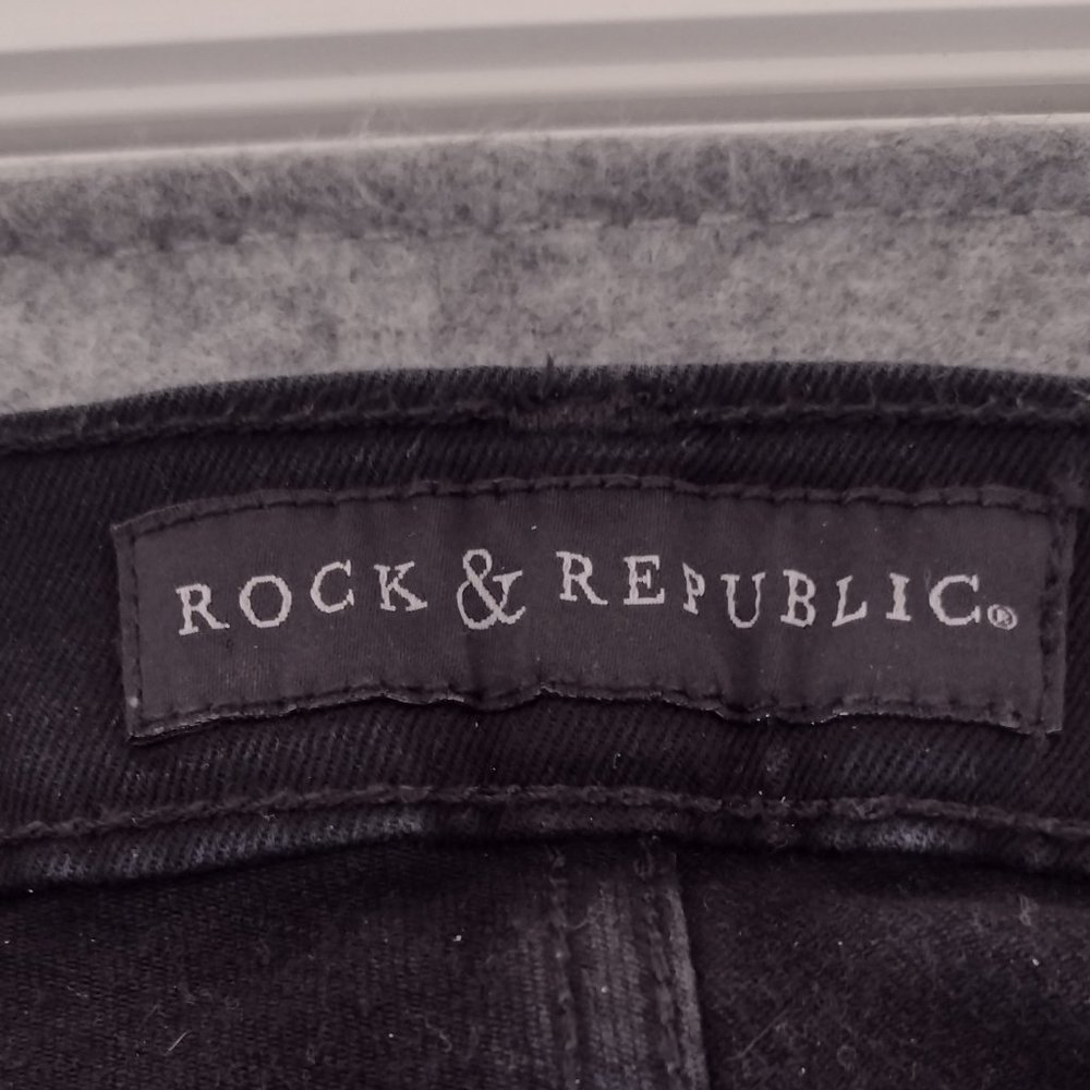 Rock & Republic Dark Blue Jeans - Picture 3 of 6